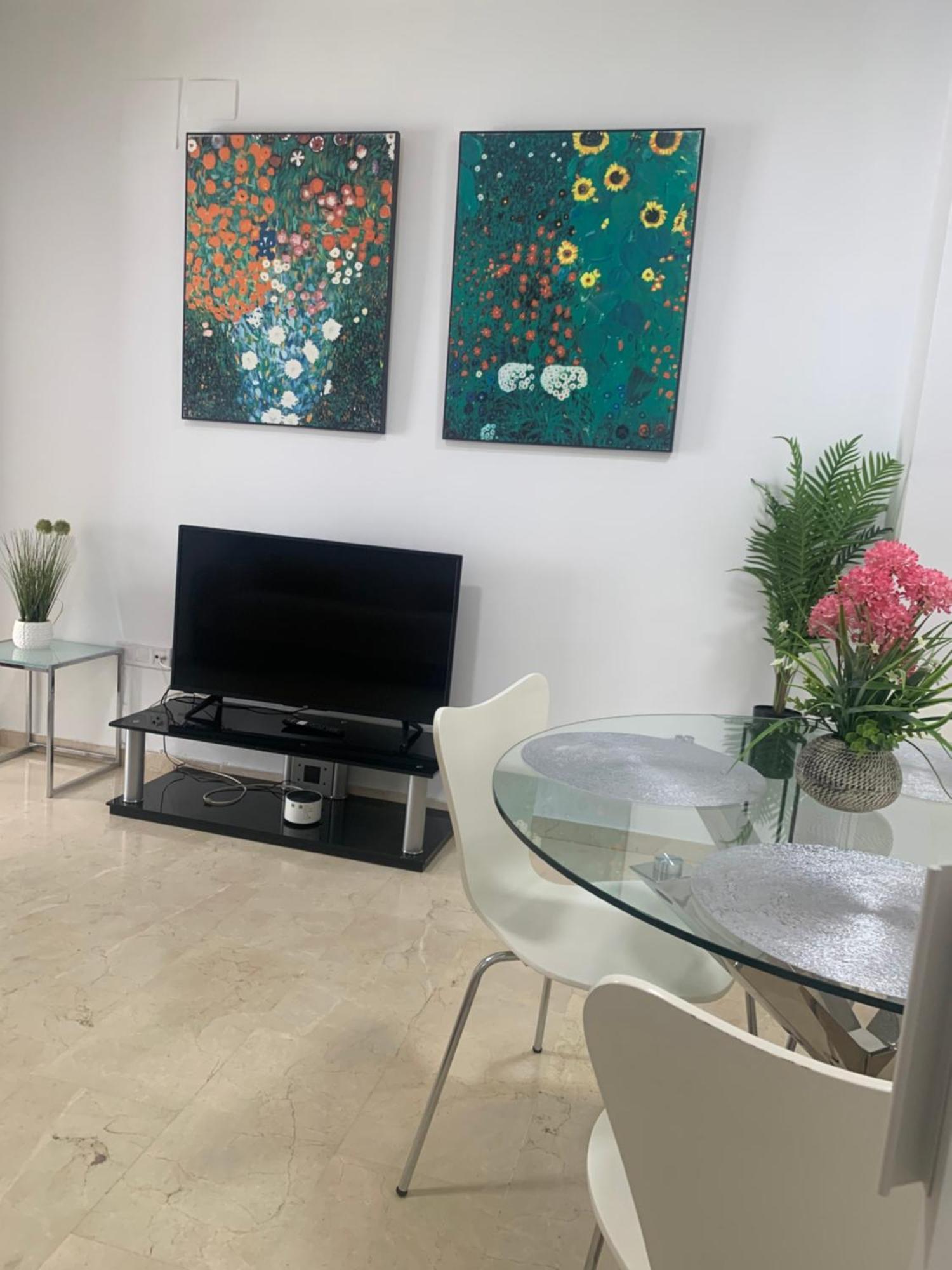 Beach And City Apartment A 50M De La Playa 푸엔히롤라 외부 사진
